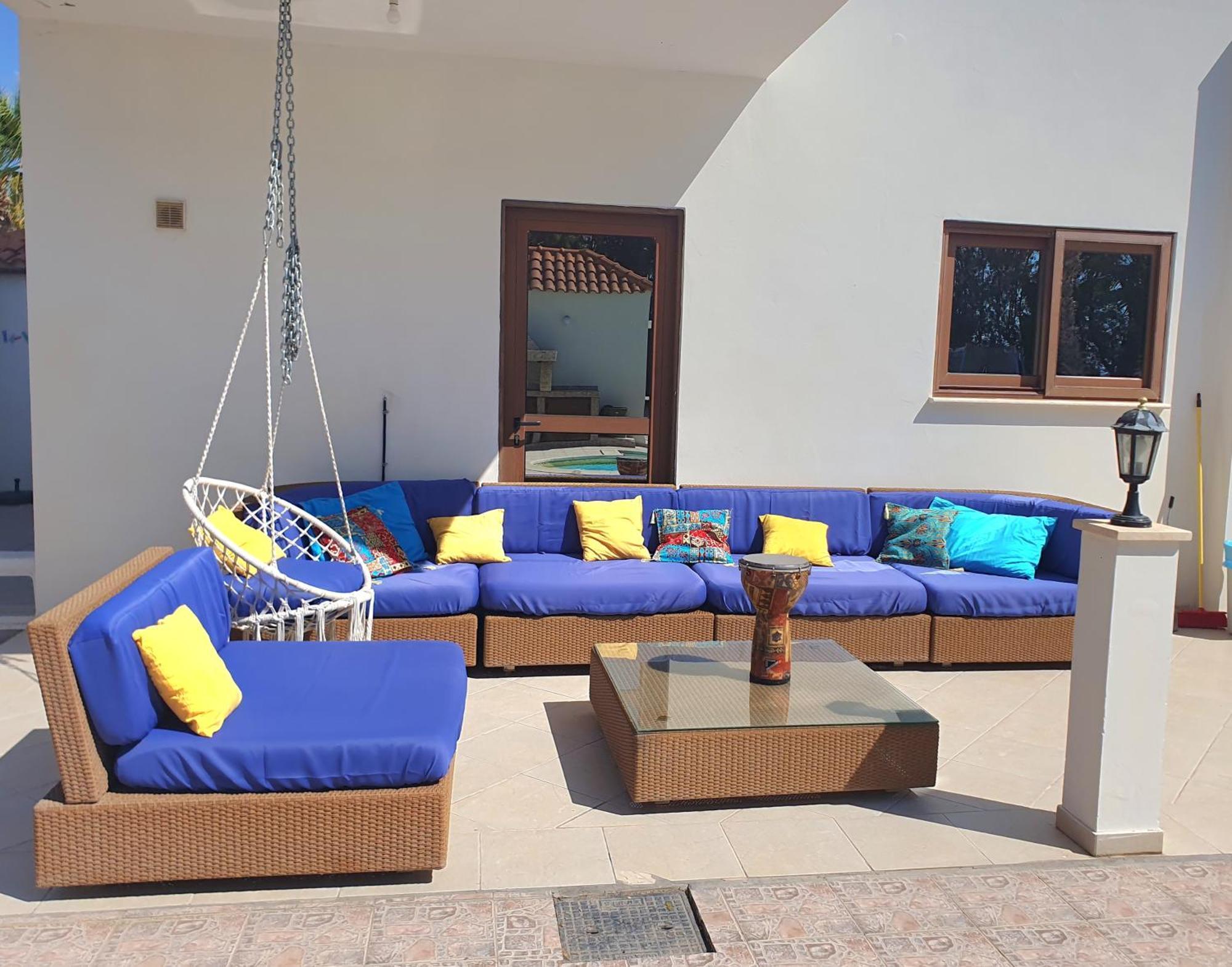 Larnaca Mansion Ideal For 3 Families Or More Bagian luar foto