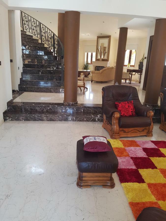 Larnaca Mansion Ideal For 3 Families Or More Bagian luar foto