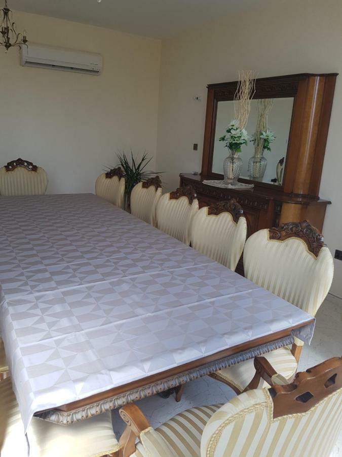 Larnaca Mansion Ideal For 3 Families Or More Bagian luar foto